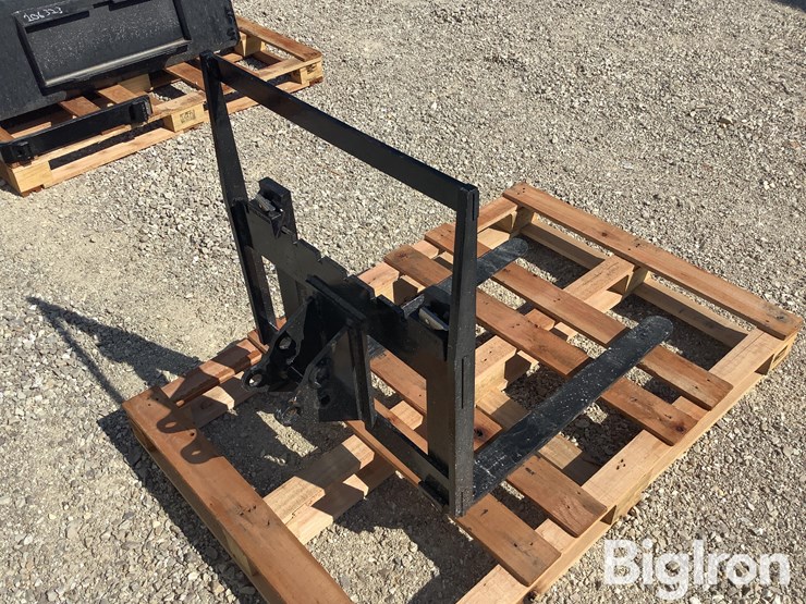 mini-excavator-pallet-fork-attachment-image-5
