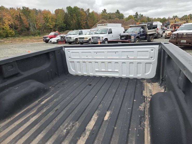 2018-chevrolet-2500-image-26