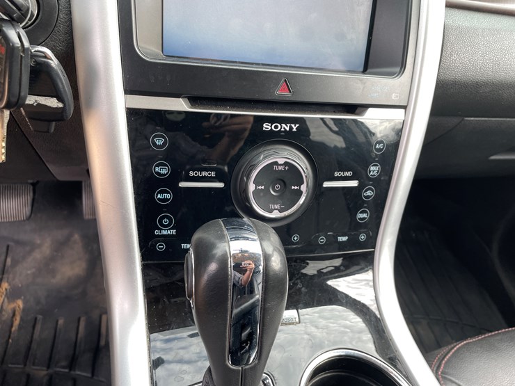 2011-ford-edge-image-62