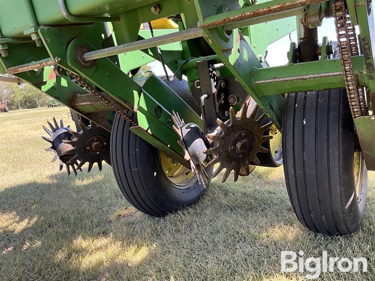 john-deere-7200-image-19