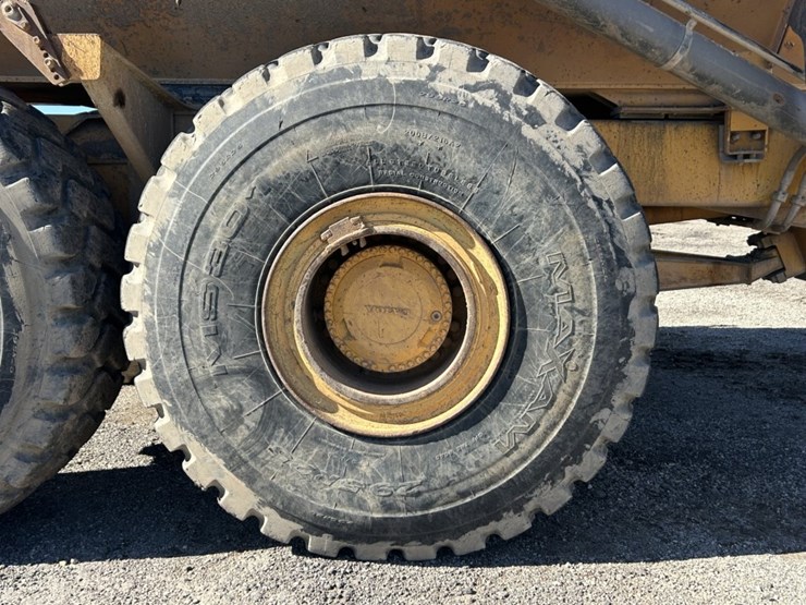 2004-volvo-a40d-image-74
