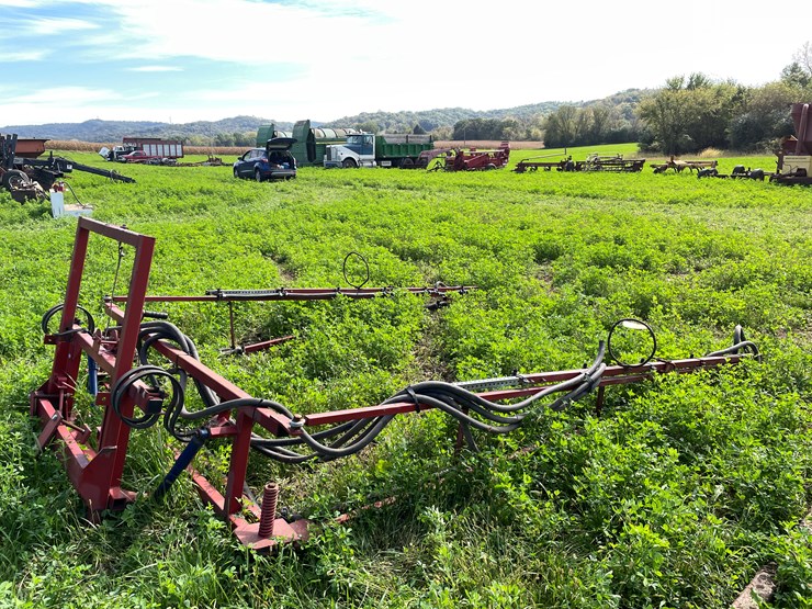 #4450-•-tine-ride-boom-sprayer-image-4