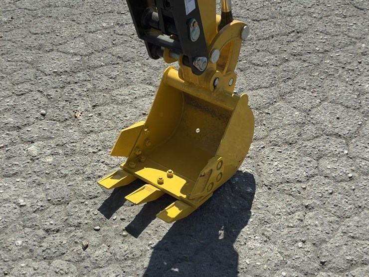 2024-dig-master-dm100-excavator-image-7