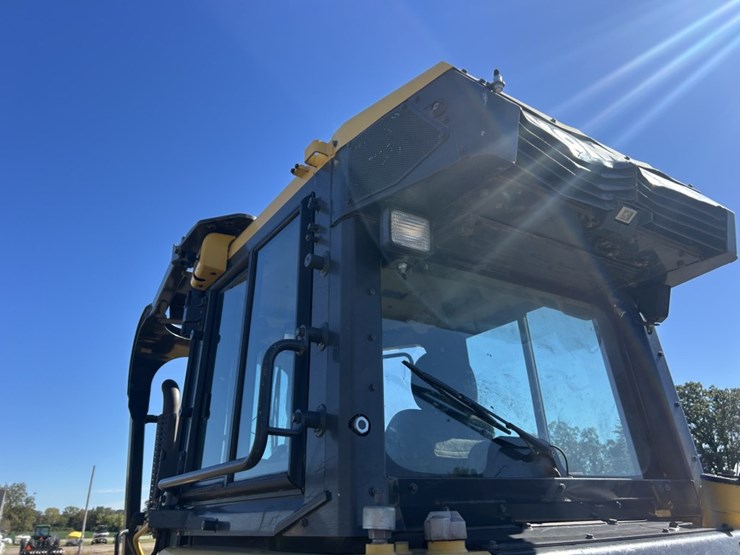 2014-komatsu-d39px-image-16