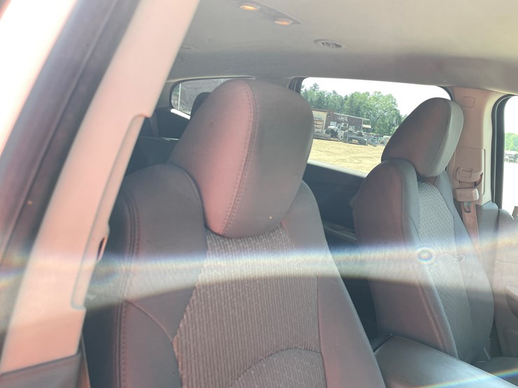 2012-chevrolet-traverse-ls-image-49