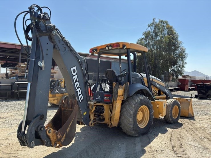 2018-deere-310l-image-3