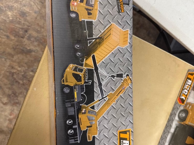 unused-toy-remote-controlled-cement-truck-image-3