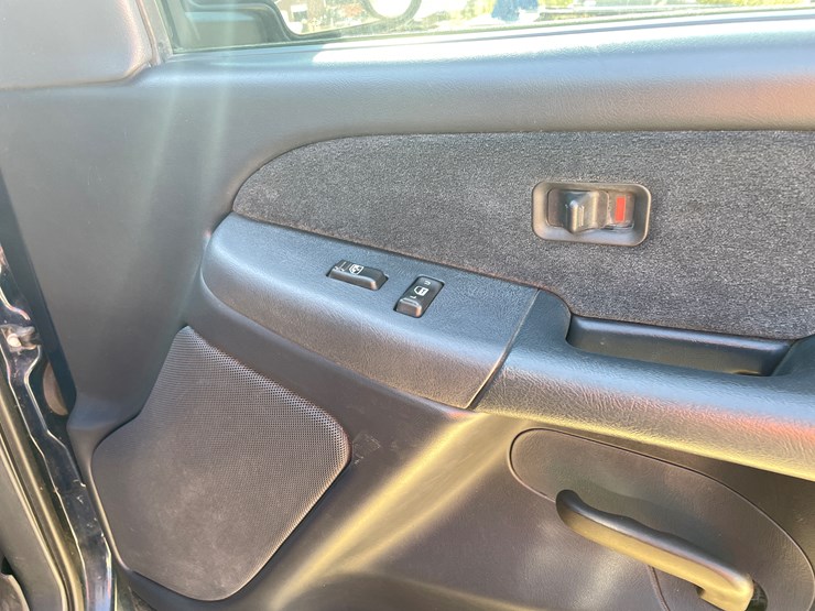 2002-chevrolet-silverado-2500hd-image-37