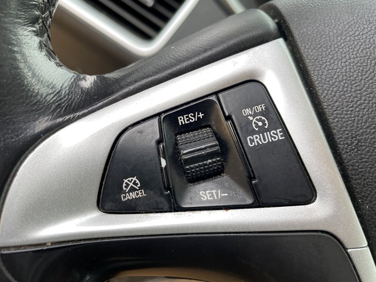 2012-chevrolet-equinox-lt-image-68