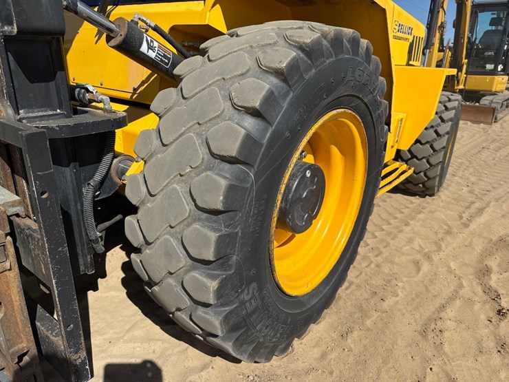 2020-sellick-s80j4e-2ps-rough-terrain-forklift-image-10