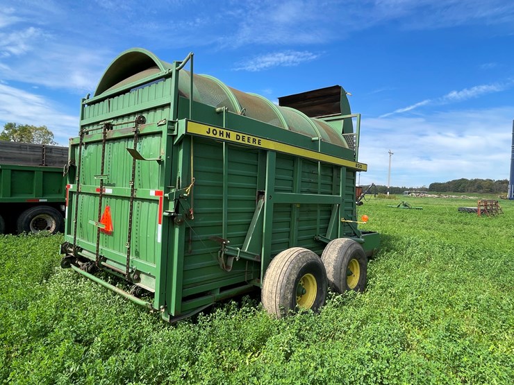 john-deere-200-image-5
