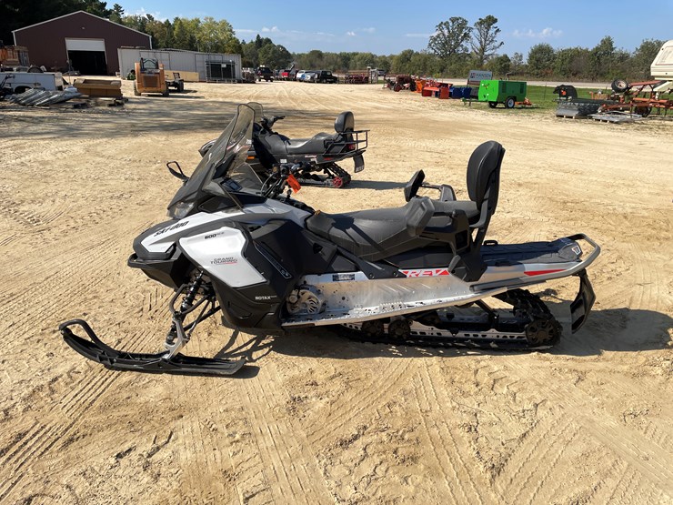 #1896-•-2020-ski-doo-grand-touring-600-snowmobile-(sells-with-bill-of-sale-only)-image-8