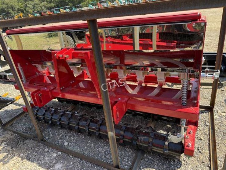 #155-•-industry-skid-steer-seeder-image-3
