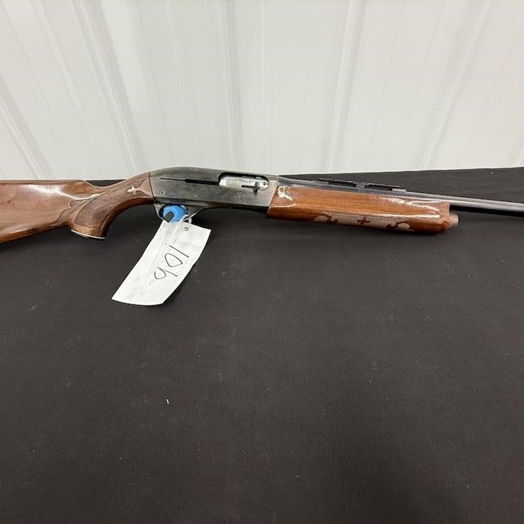 Remington 1100 12 gauge Shotgun