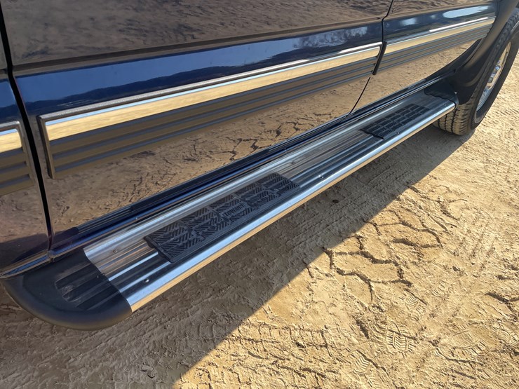 2002-chevrolet-silverado-2500hd-image-43