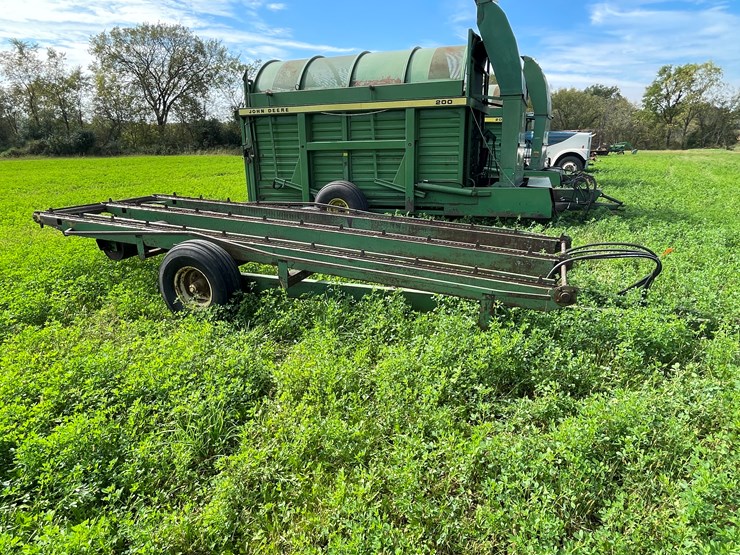 #4429-•-john-deere-stack-mover-image-4