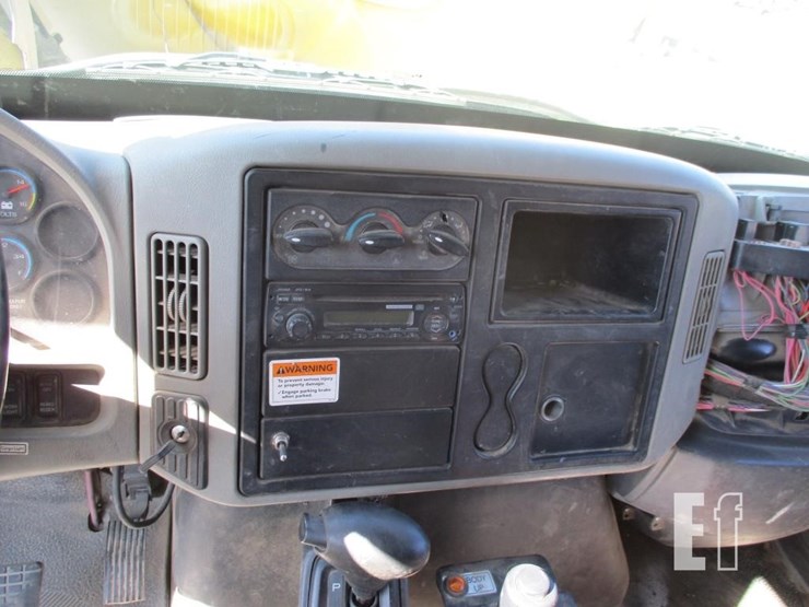 2011-international-durastar-4300-image-10