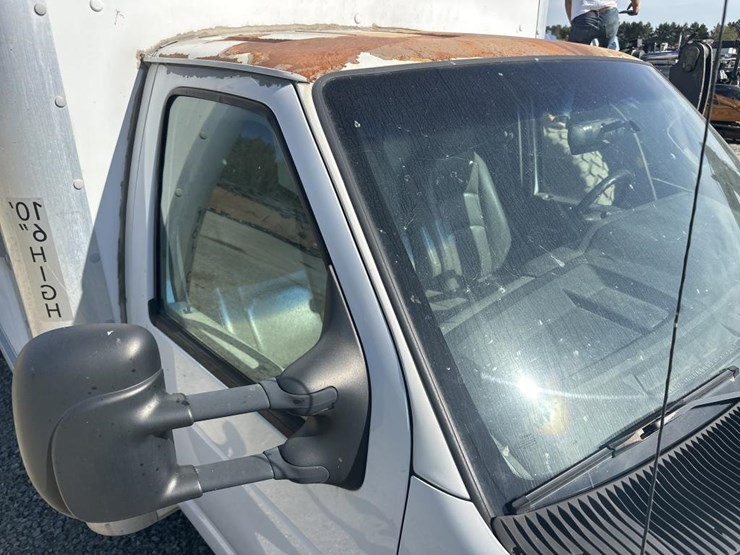 2009-ford-e350-image-11