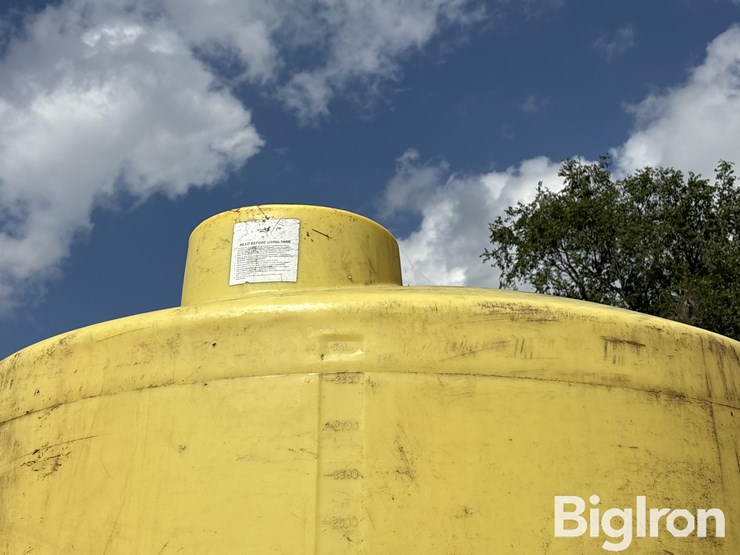 yellow-plastic-3000-gal-liquid-tank-image-17