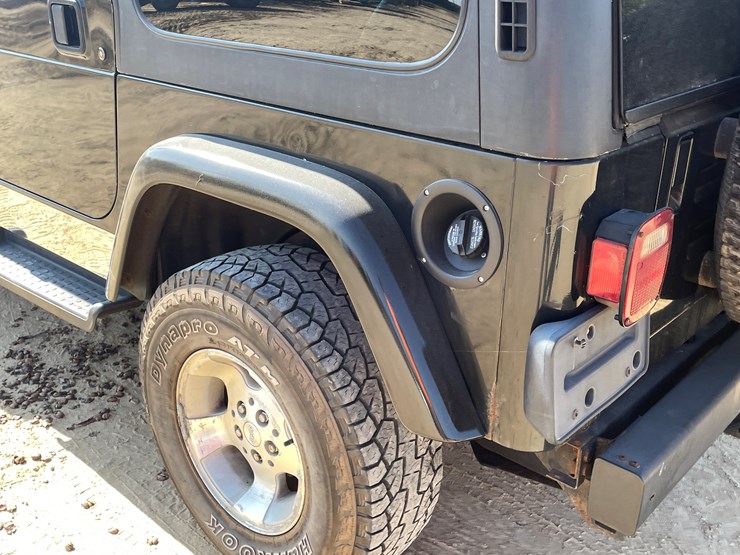 2000-jeep-wrangler-sport-image-26