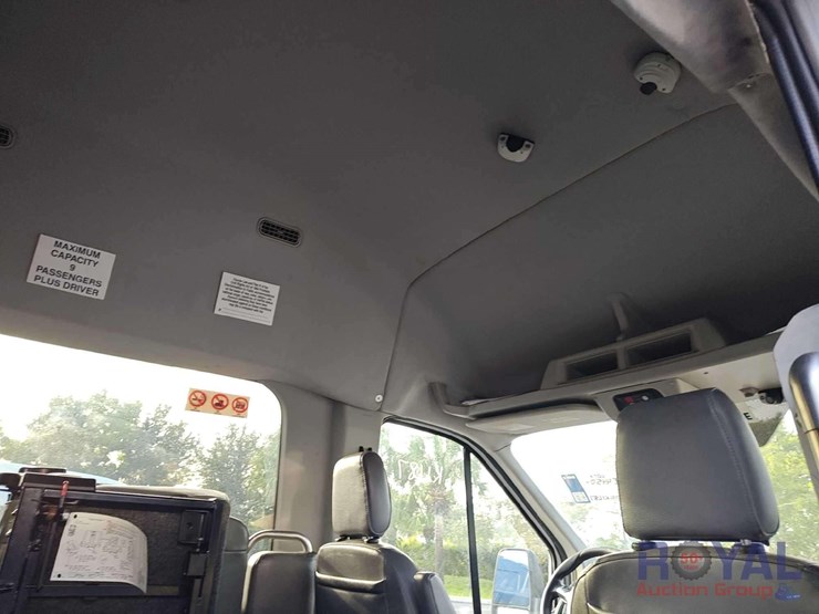 2017-ford-transit-image-24