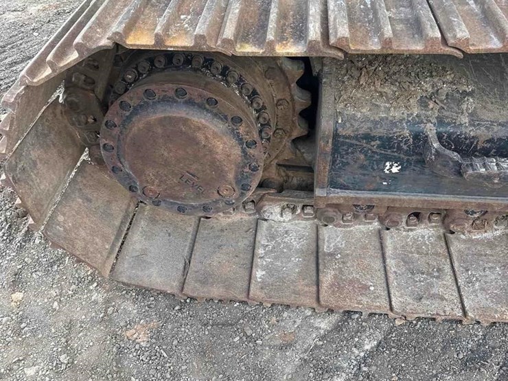 2019-caterpillar-320-image-54