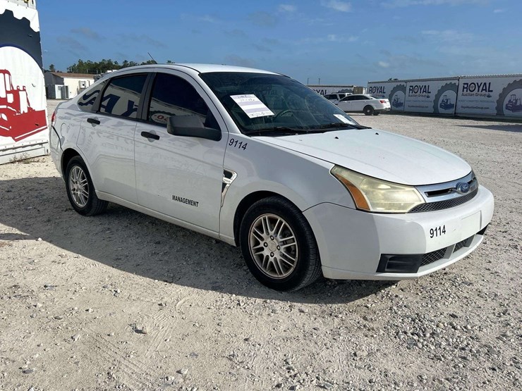 2008-ford-focus-sel-sedan-image-2