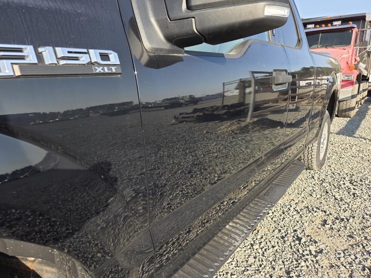 2017-ford-f150-image-18