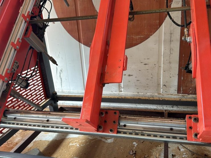 #105-•-2025-pallet-nailer-image-21