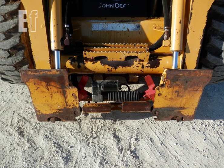 2008-deere-325-image-9