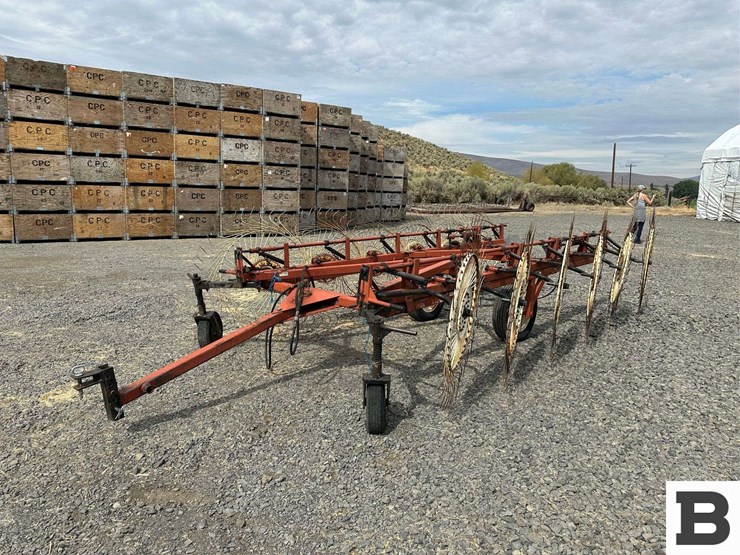 hesston-3980-image-6
