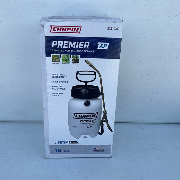 #1527 • Chapin 1 Gallon Lawn And Garden Sprayer