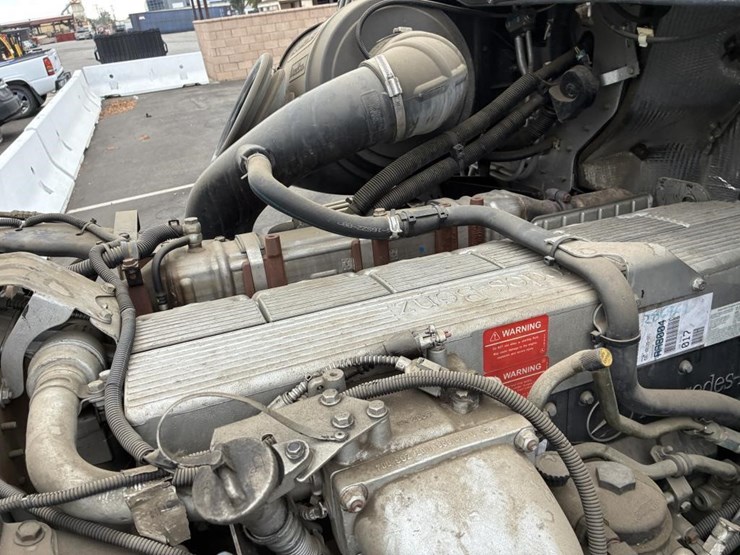 2008-freightliner-columbia-truck-tractor-image-12