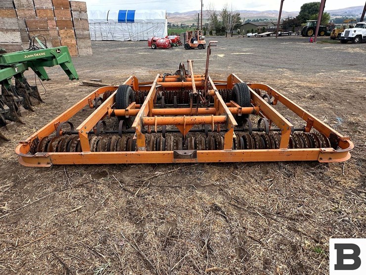 bearcat-seedbed-maker-image-3