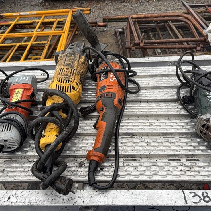 DEWALT D28494 ELECTRIC ANGLE GRINDER, RIGID R1020 ELECTRIC ANGLE GRINDER SUPPORT EQUIPMENT
