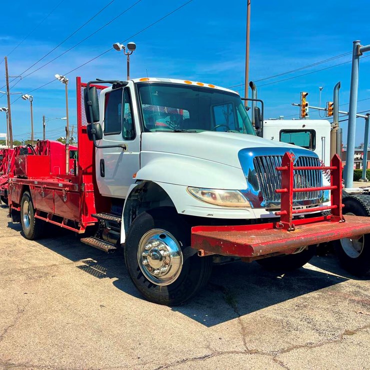 2018 INTERNATIONAL DURASTAR 4300