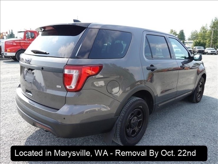 2017-ford-explorer-image-11
