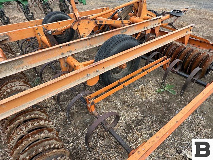 bearcat-seedbed-maker-image-20