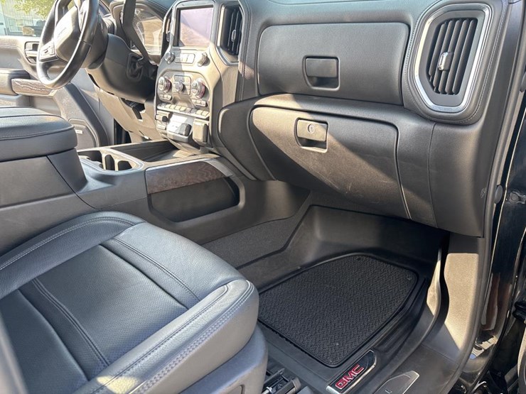 2023-gmc-3500hd-image-45