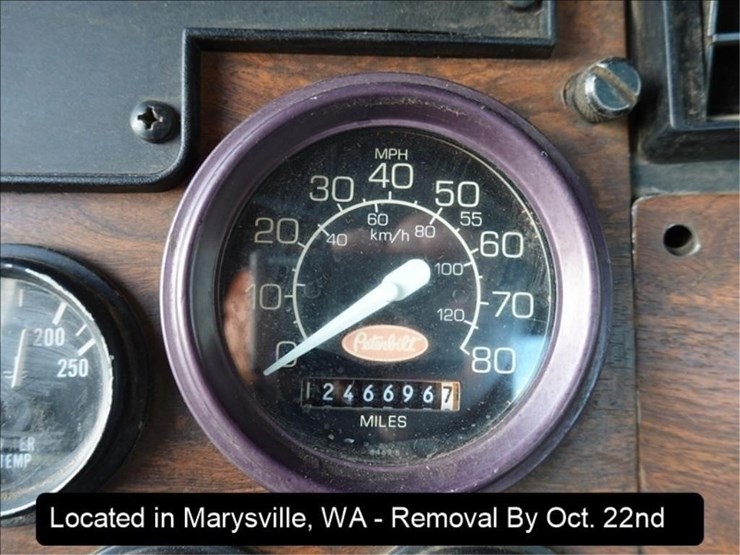 2000-peterbilt-379-image-20
