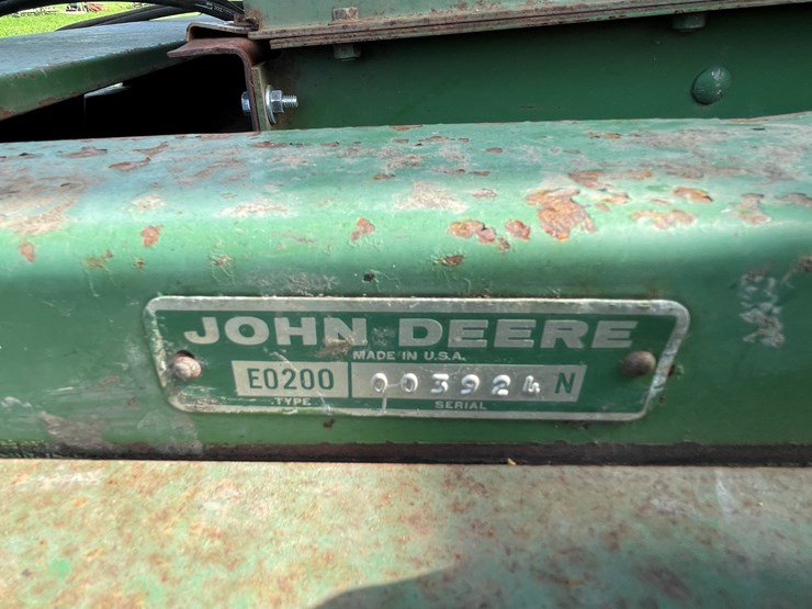 john-deere-200-image-32