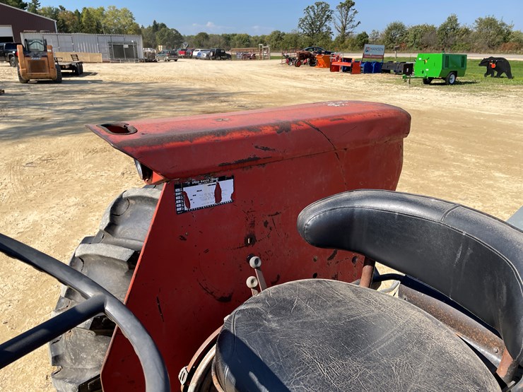 #1890-•-massy-ferguson-255-tractor-image-37