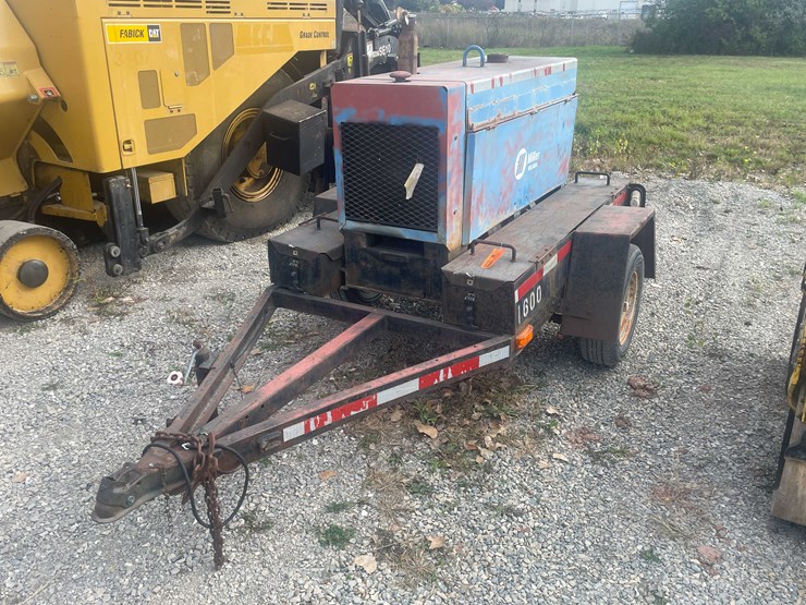 #8619-•-miller-big-40-welder-(aps)-image-1
