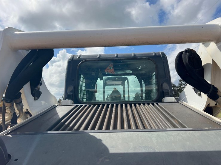 2022-bobcat-t595-image-18