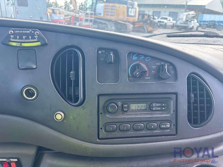 2008-ford-e350-image-12