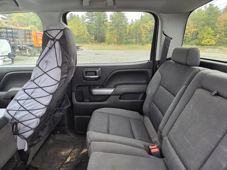 2018-chevrolet-2500-image-38