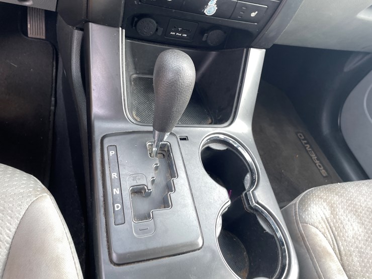 2012-kia-sorento-image-67