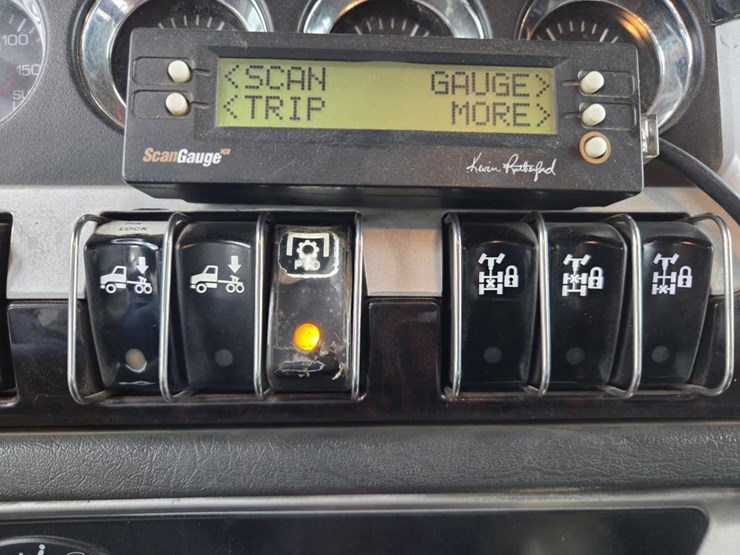 #1701-•-2013-kenworth-t800-log-truck-image-96
