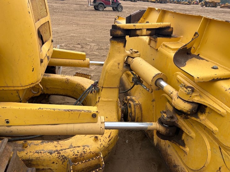 2017-komatsu-d39px-24-image-18