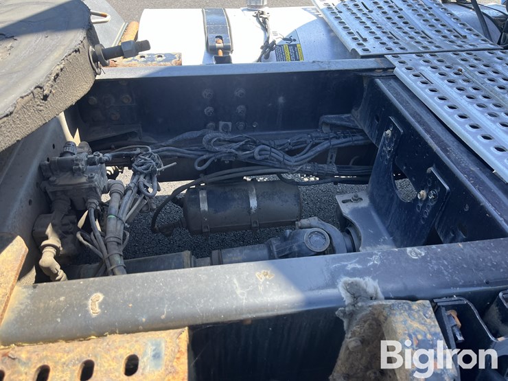 2016-volvo-vnm42t-truck-tractor-image-19